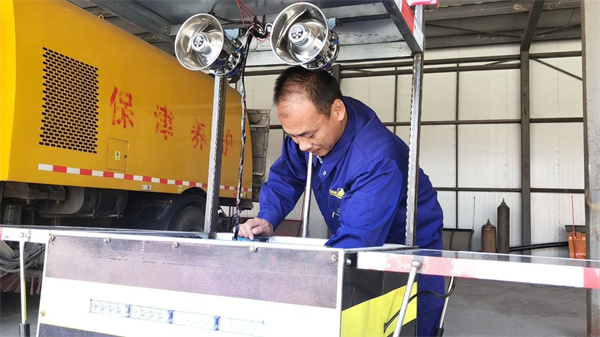 保津高速上的“發明家”——河北交投集團保津高速康建的機械創新故事
